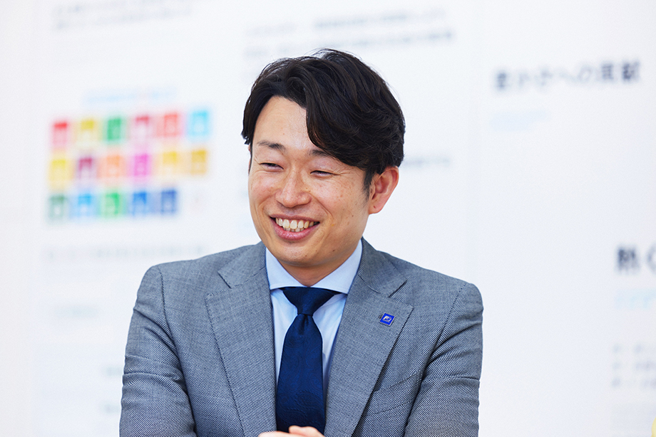 Kei Hirose, Manager of the Human Resources Dept.