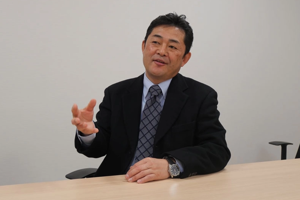 Katsuhiko Takagi, Sales Dept. I ,Sales Division, Semiconductors Business Group