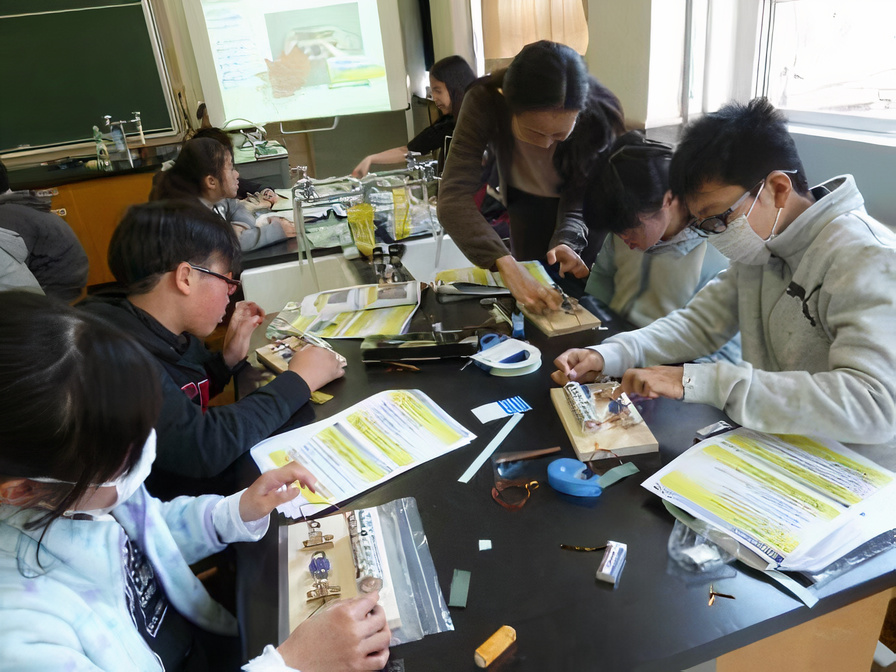 Building motors by hand