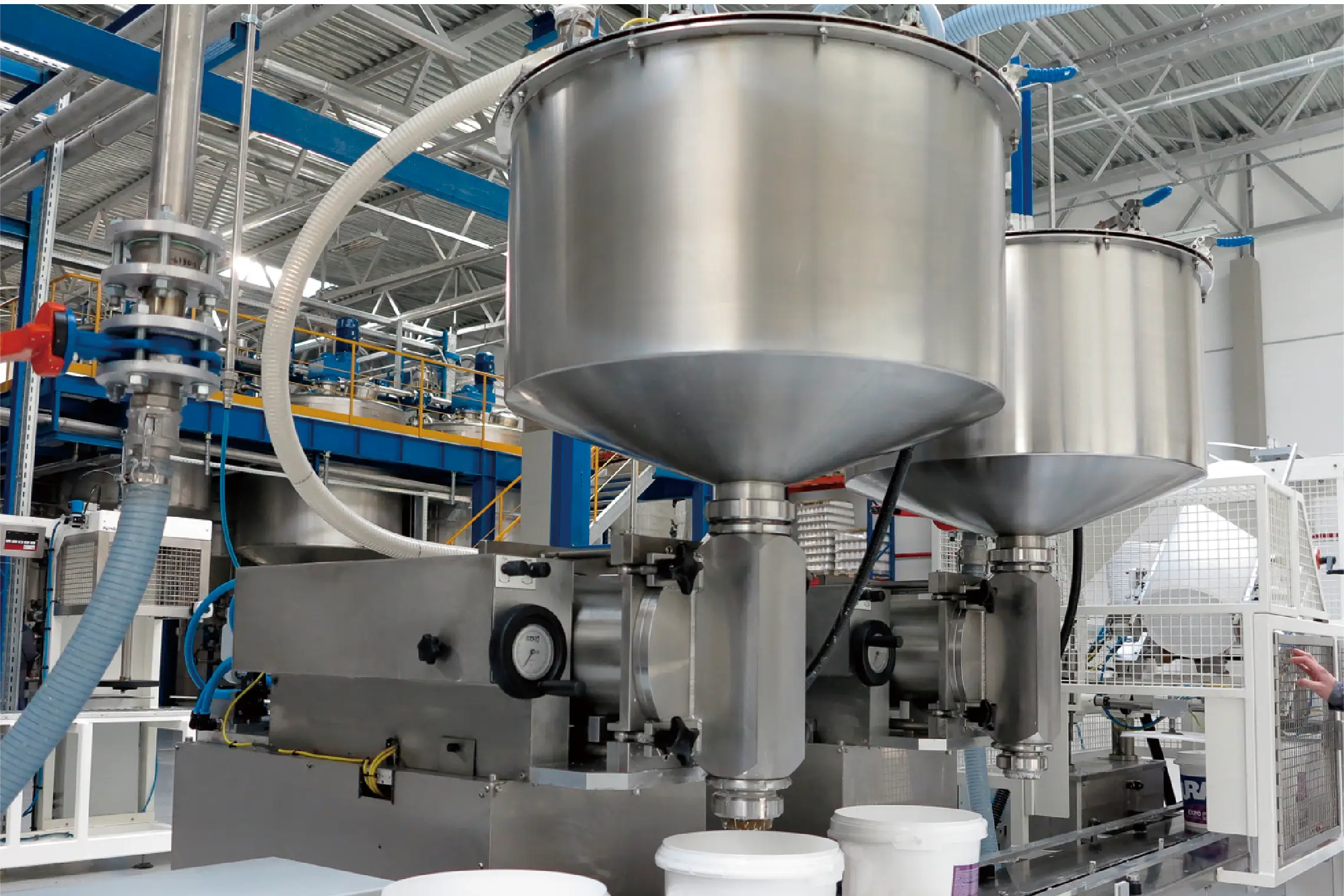 Industrial-use mixer